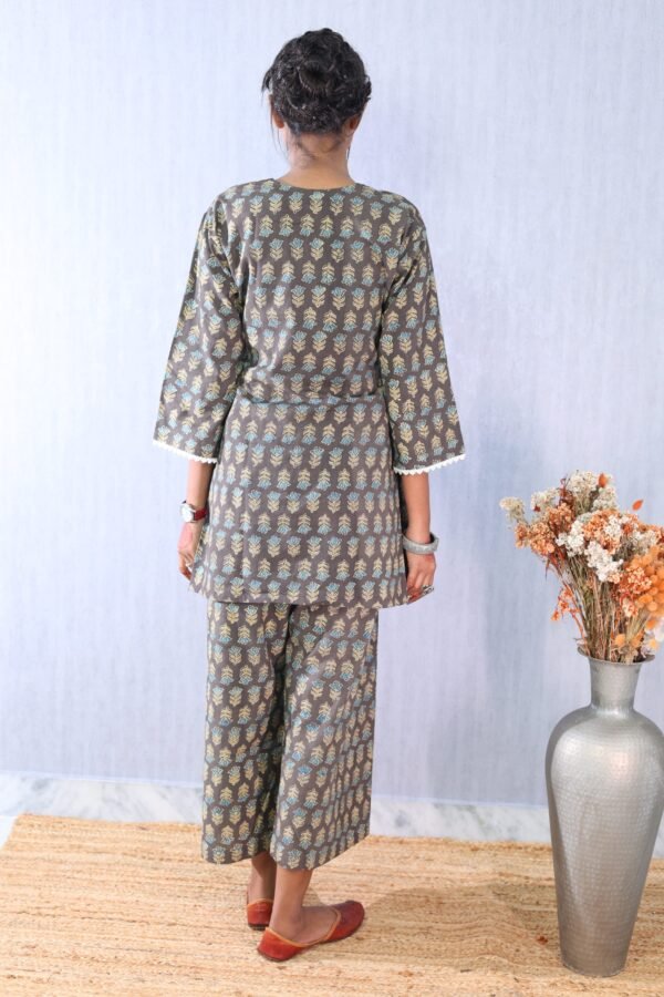 Ajrakhiya Collection - Image 4