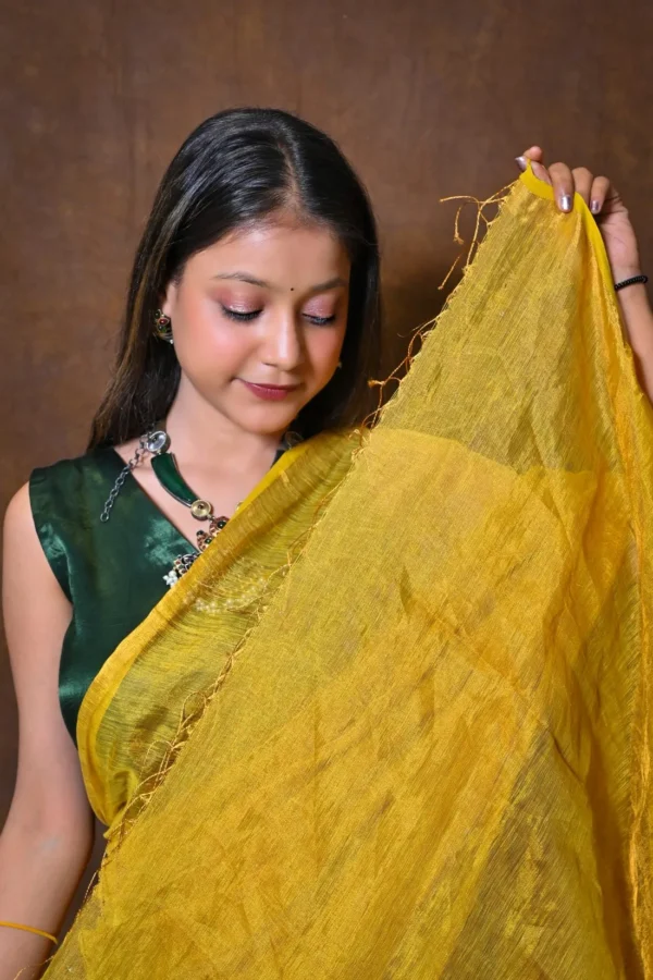 सोनतारा Handwoven Zari Linen Saree - Image 2