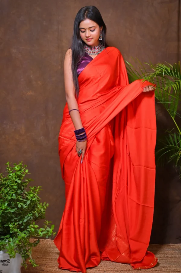 सोनतारा Handwoven Zari Linen Saree - Image 2