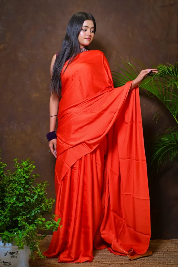 सोनतारा Handwoven Zari Linen Saree