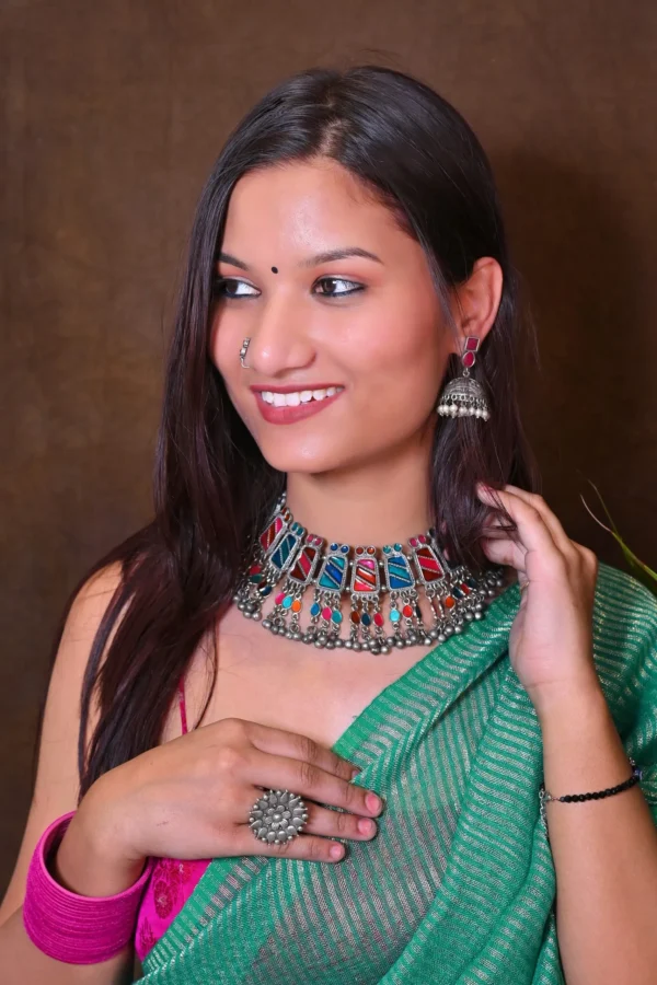 महज़बी – Handwoven Zari Linen Saree - Image 3
