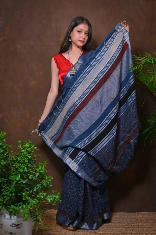 .कपास | Ajrakh Hand Block Printed Pure Cotton Linen Saree - Image 2